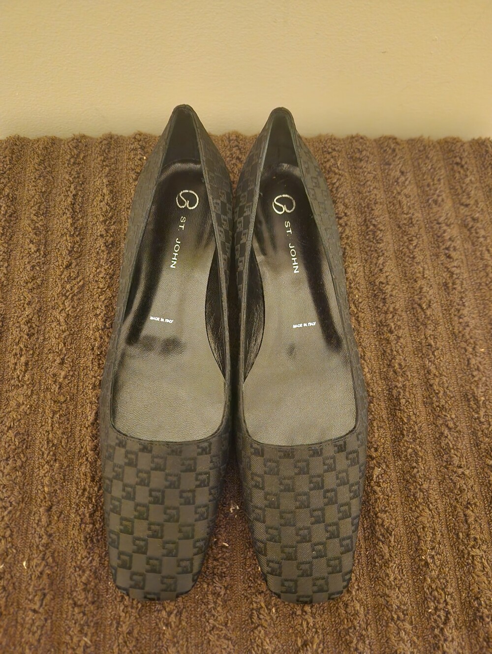 St. John Vero Cuoio Black Checker-Pattern Size 8.5 Square-Toe Flats